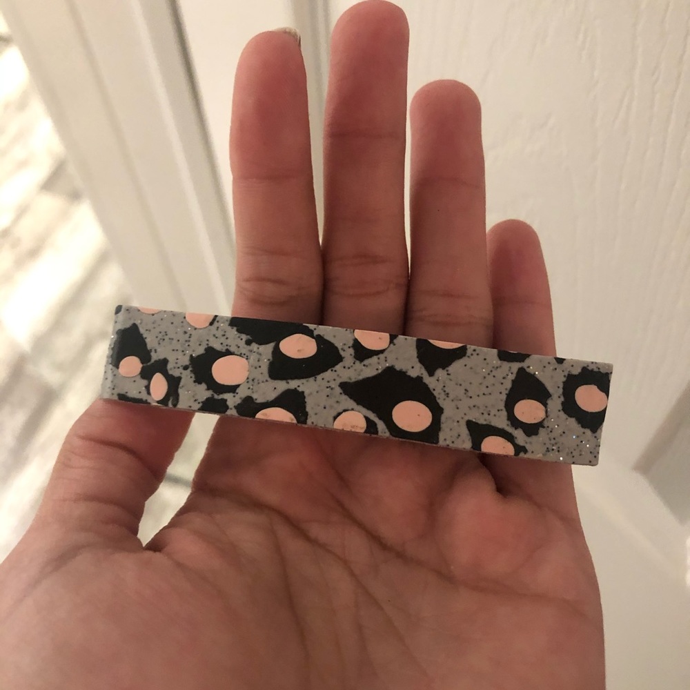 Clay hair clip